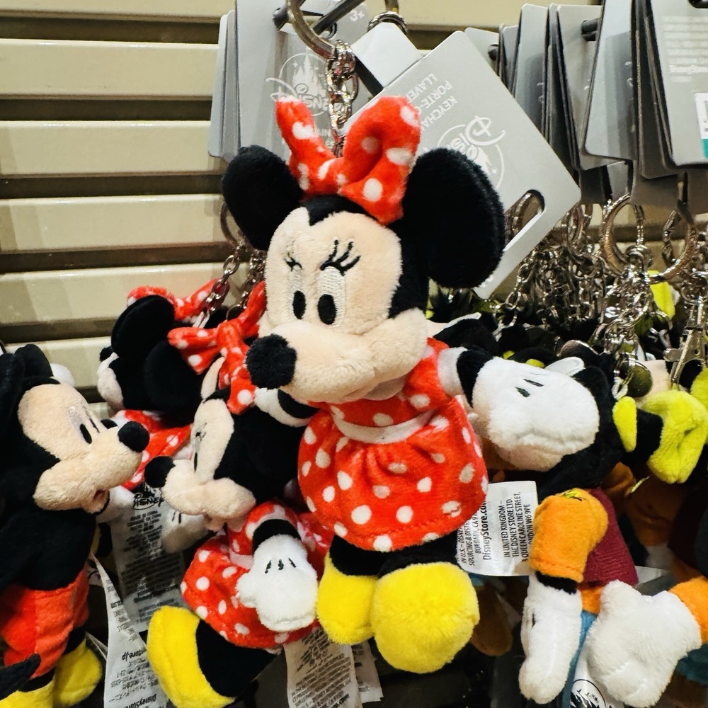 NEW DLR Disney Parks Minnie Mouse Mini Plush Doll Keychain & Bow Charm